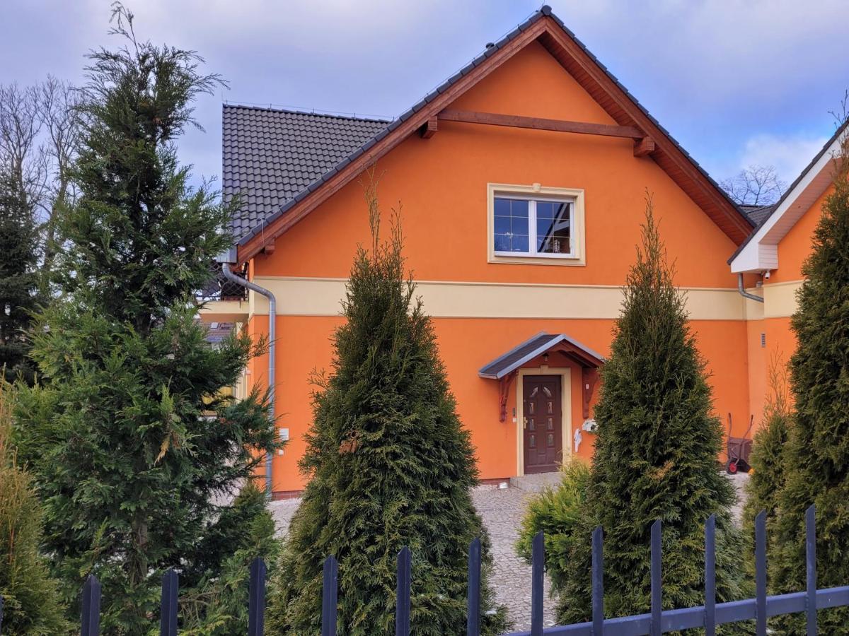 Apartamenty Kora Cieplice เยเลเนียกูรา ภายนอก รูปภาพ
